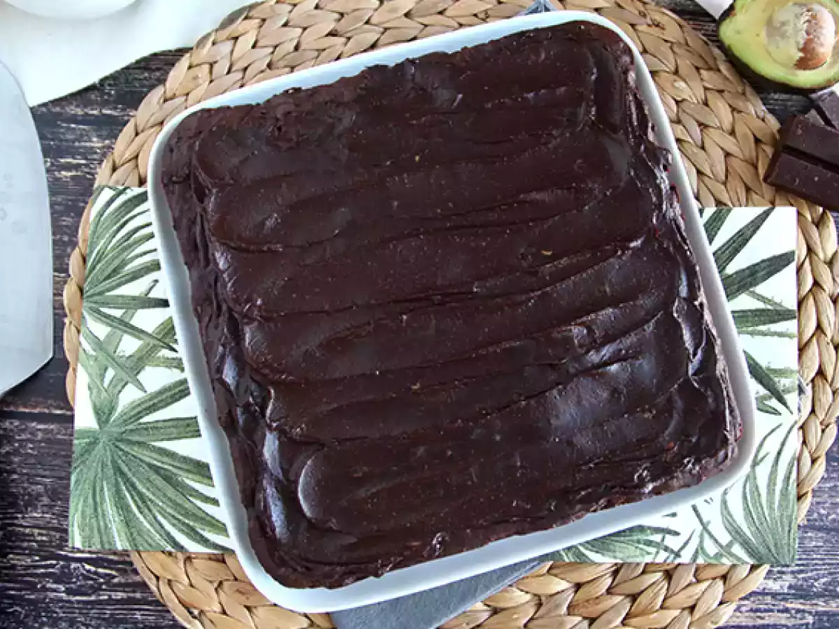 Avocado and chocolate brownie - dairy free - photo 4