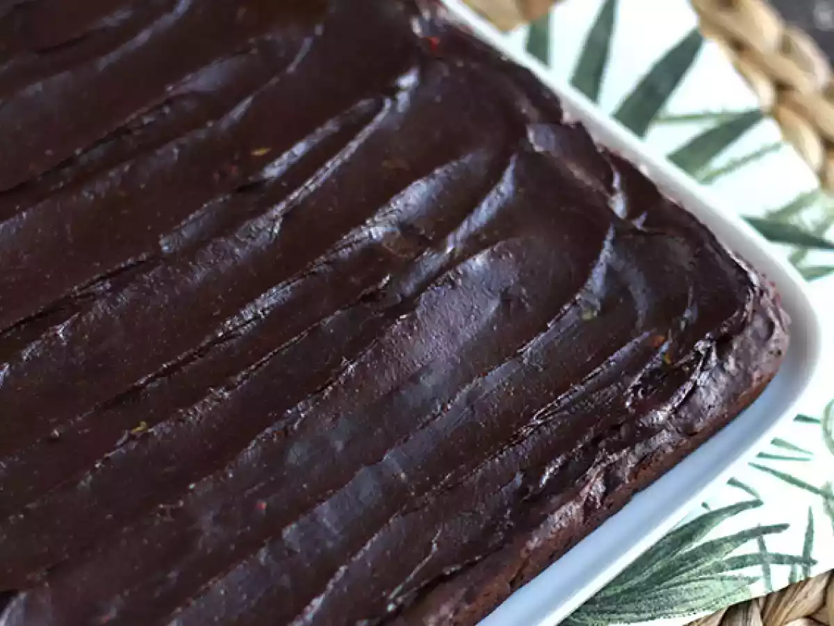 Avocado and chocolate brownie - dairy free - photo 5