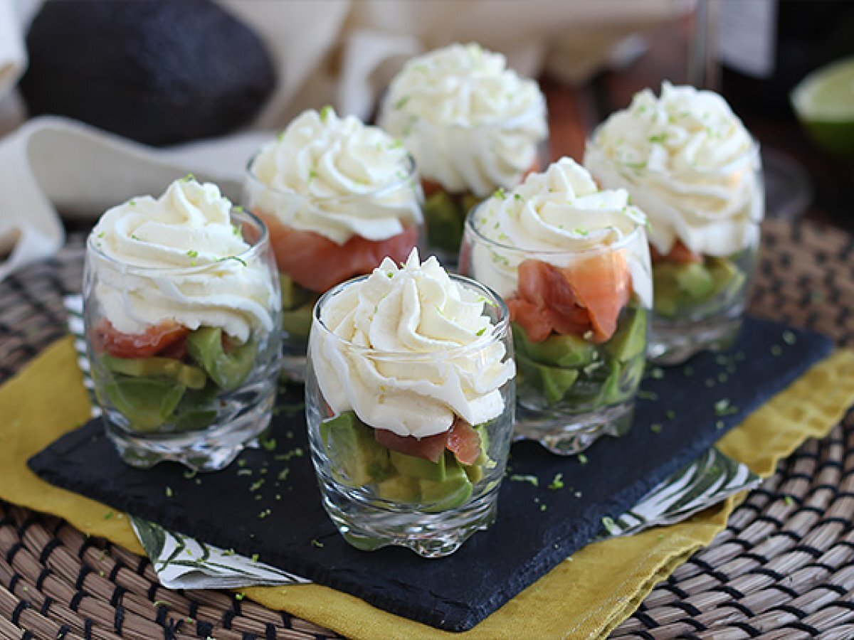 Avocado and smoked salmon verrines - photo 2