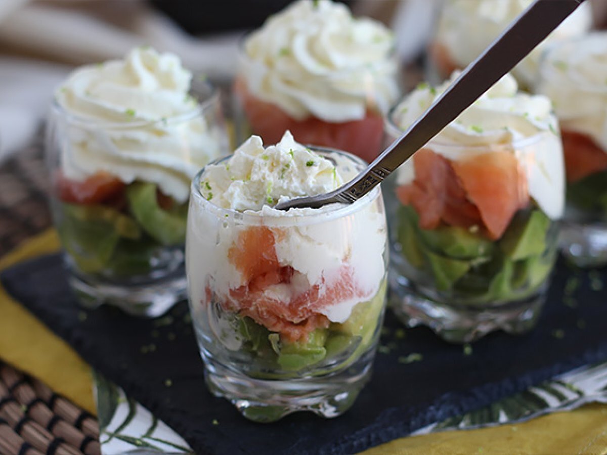 Avocado and smoked salmon verrines - photo 4