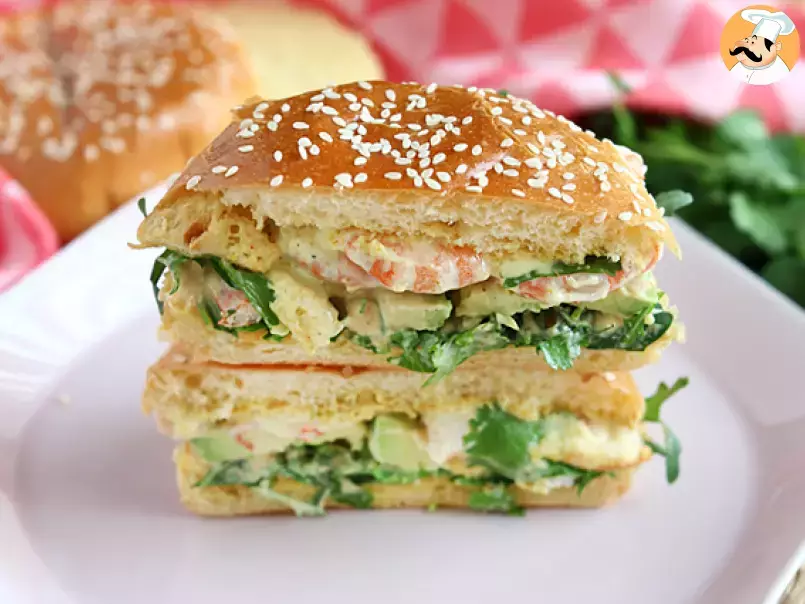 Avocado, shrimp and cilantro burger - photo 2