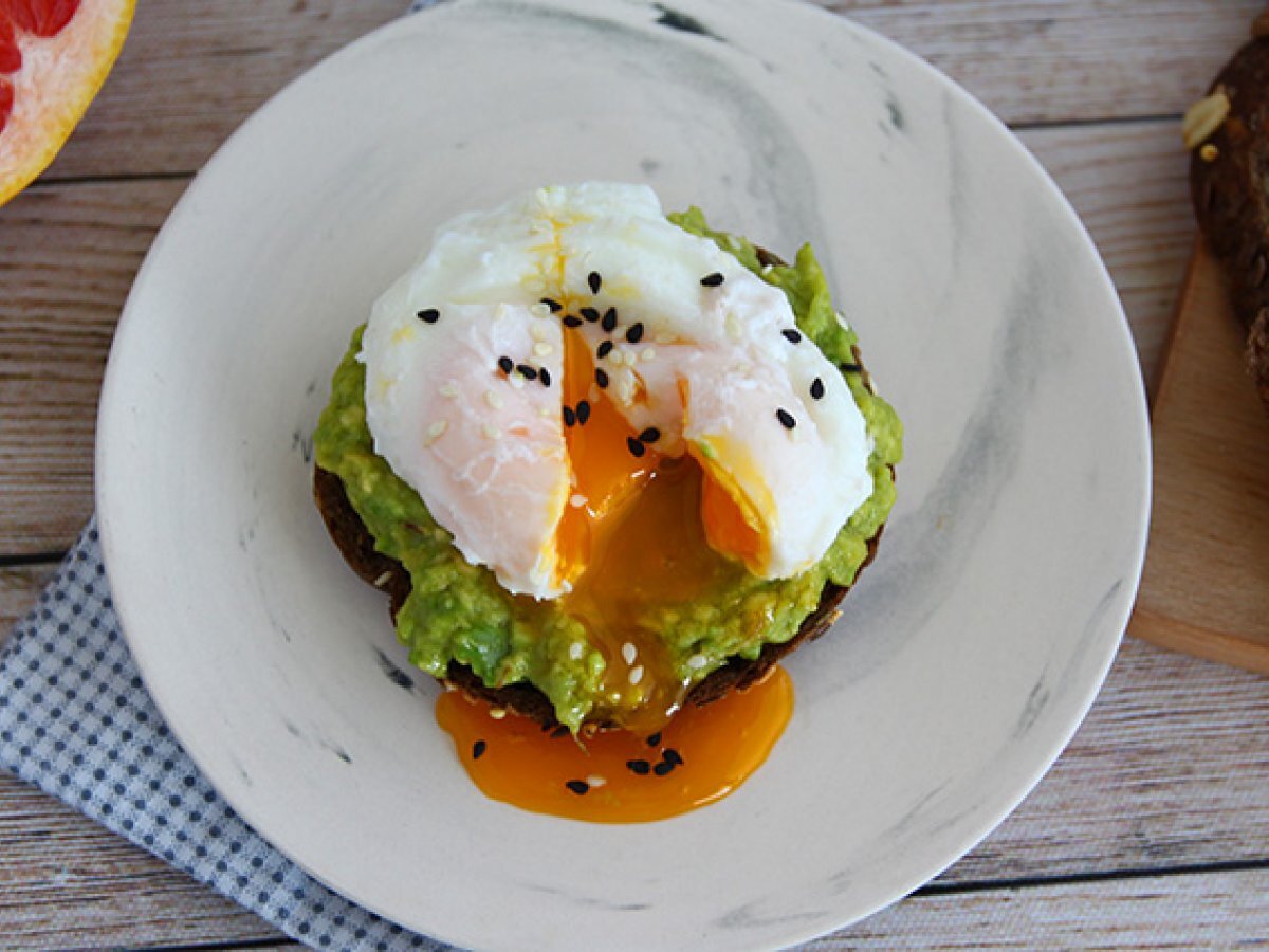 Avocado toast with poached egg - photo 3