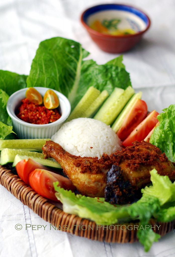 Ayam goreng kuning - indonesian yellow fried chicken, Recipe Petitchef