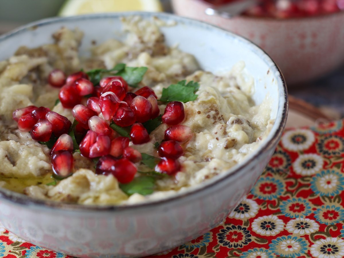 Baba ganoush, the delicious Lebanese eggplant spread