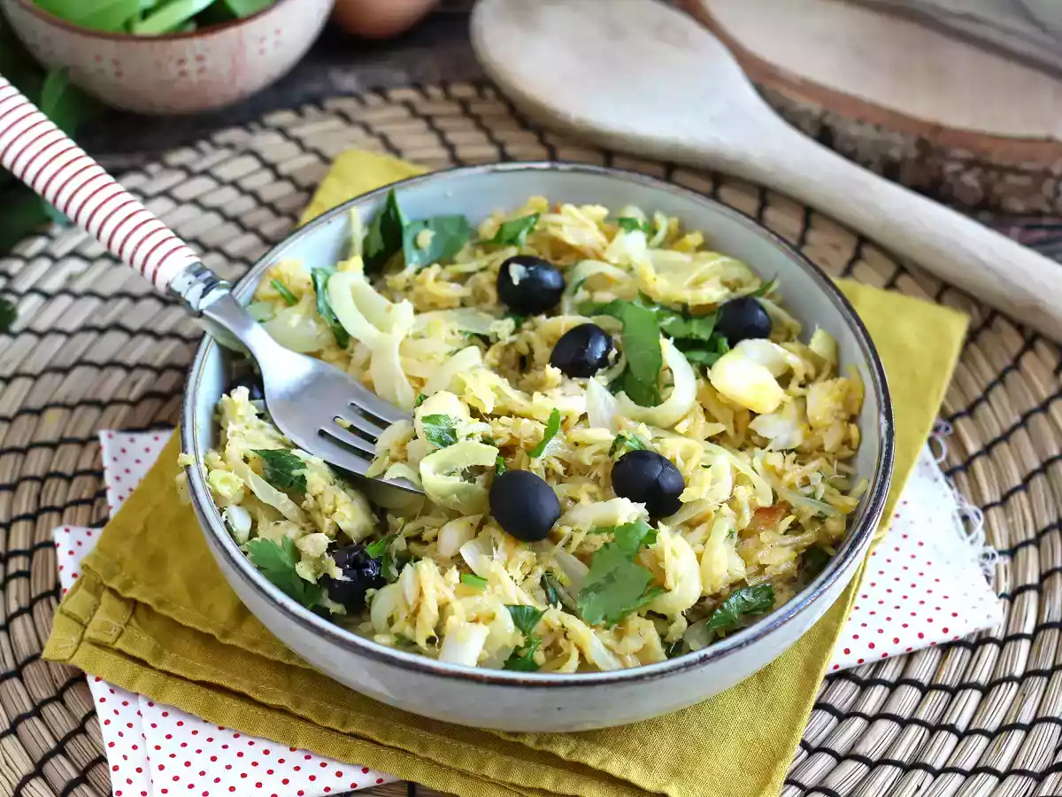 Bacalhau à brás - a super-easy portuguese cod recipe! - photo 6