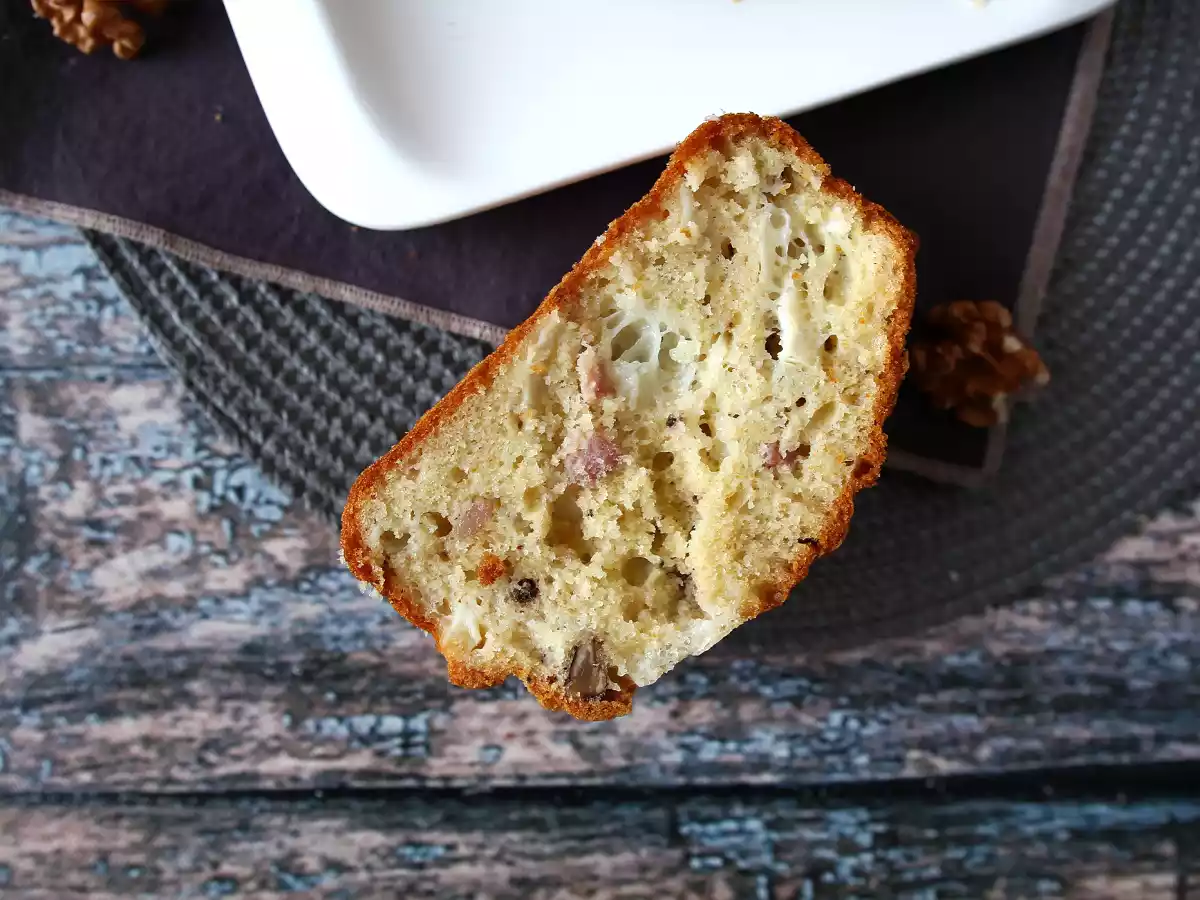 Bacon, goat cheese and walnut cake - photo 6