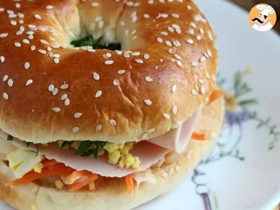 Bagel sandwich with turkey, coleslaw and eggs - photo 3