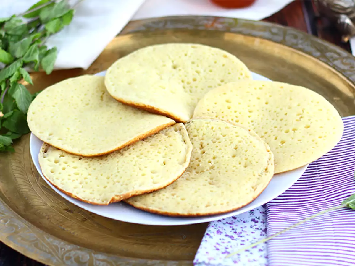 Baghrirs, Moroccan Thousand-Hole Pancakes - photo 2