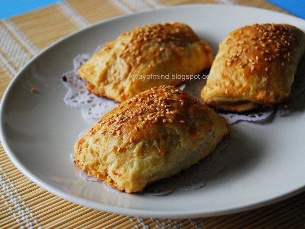 Baked Barbecued Pork Puffs (Char Siu Puffs/Su)