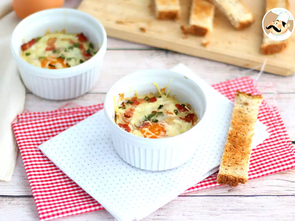 Baked eggs with bacon and chives: a quick recipe - photo 3