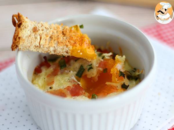 Baked eggs with bacon and chives: a quick recipe - photo 4