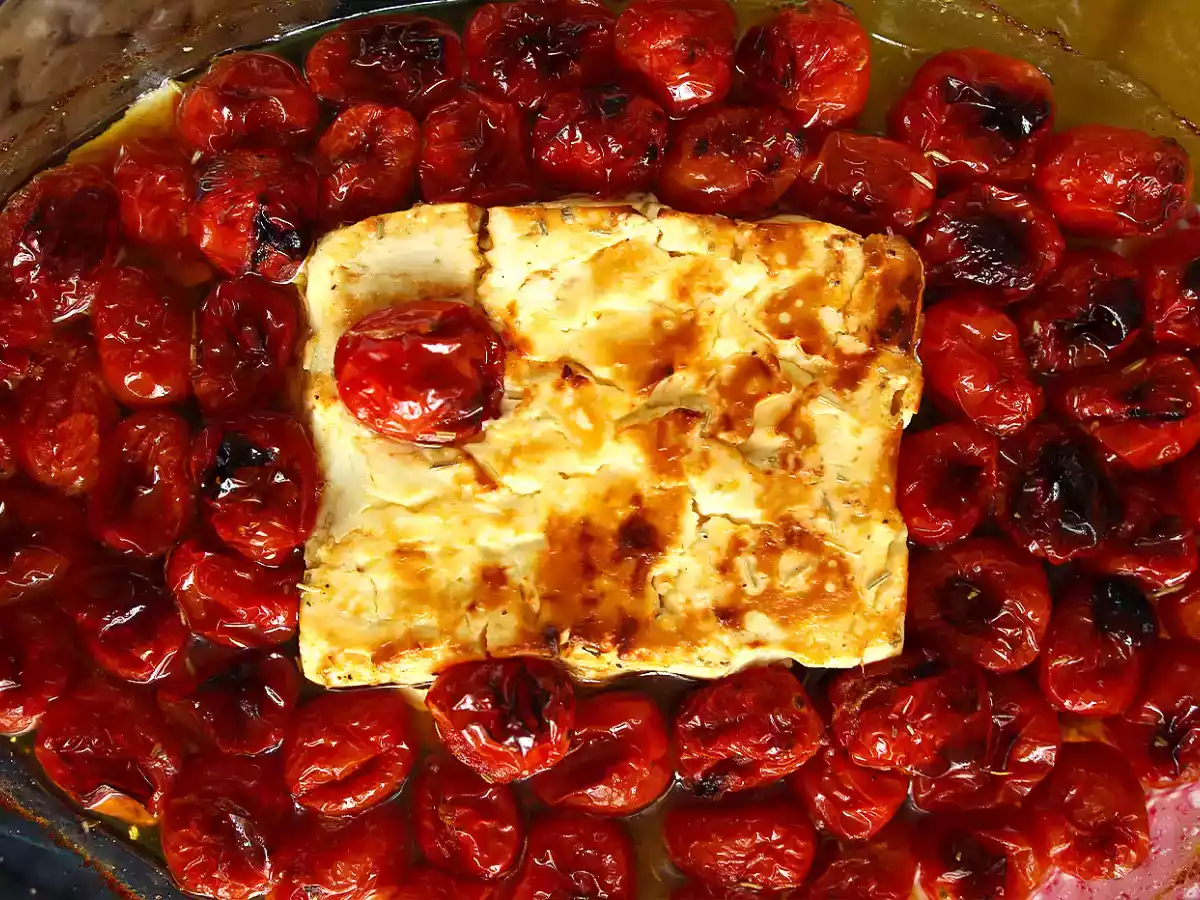 Baked feta pasta with cherry tomatoes - a viral recipe - photo 2