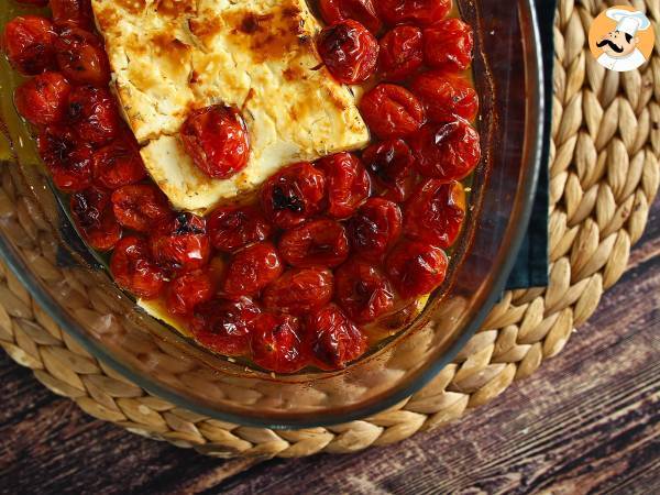 Baked feta pasta with cherry tomatoes - a viral recipe