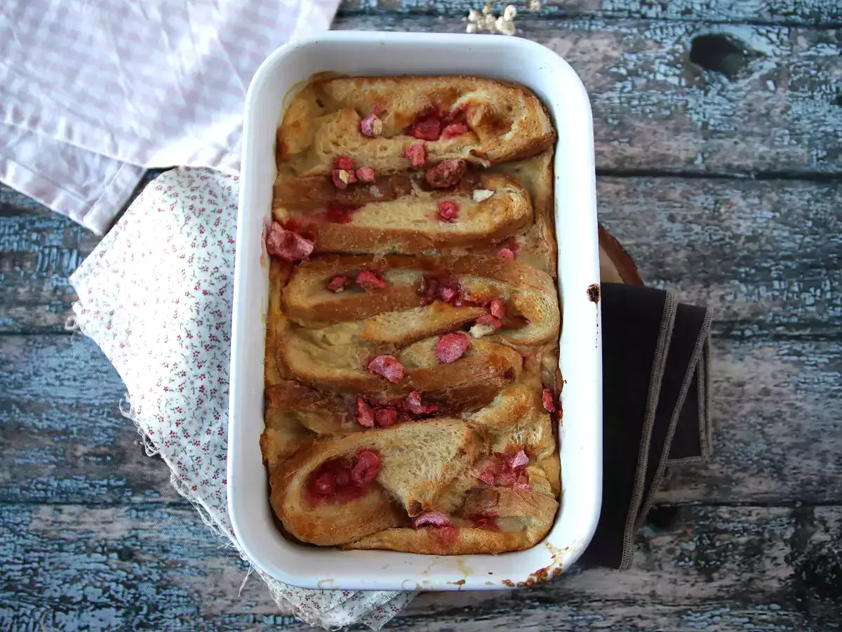 Baked French toast with a pink praline topping – an ultra-indulgent recipe - photo 2