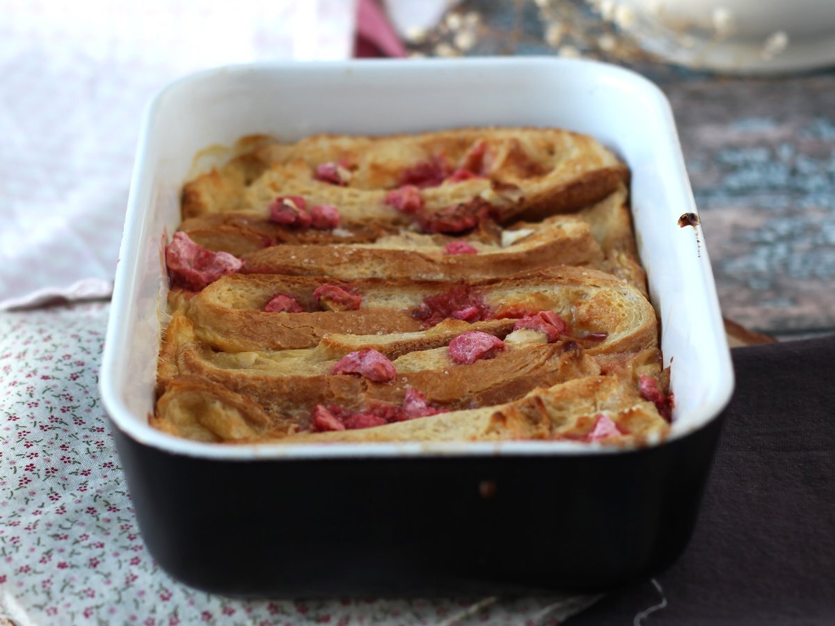 Baked french toast with prink pralines topping - photo 5