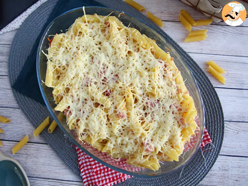 Baked pasta with ham and cheese - photo 3