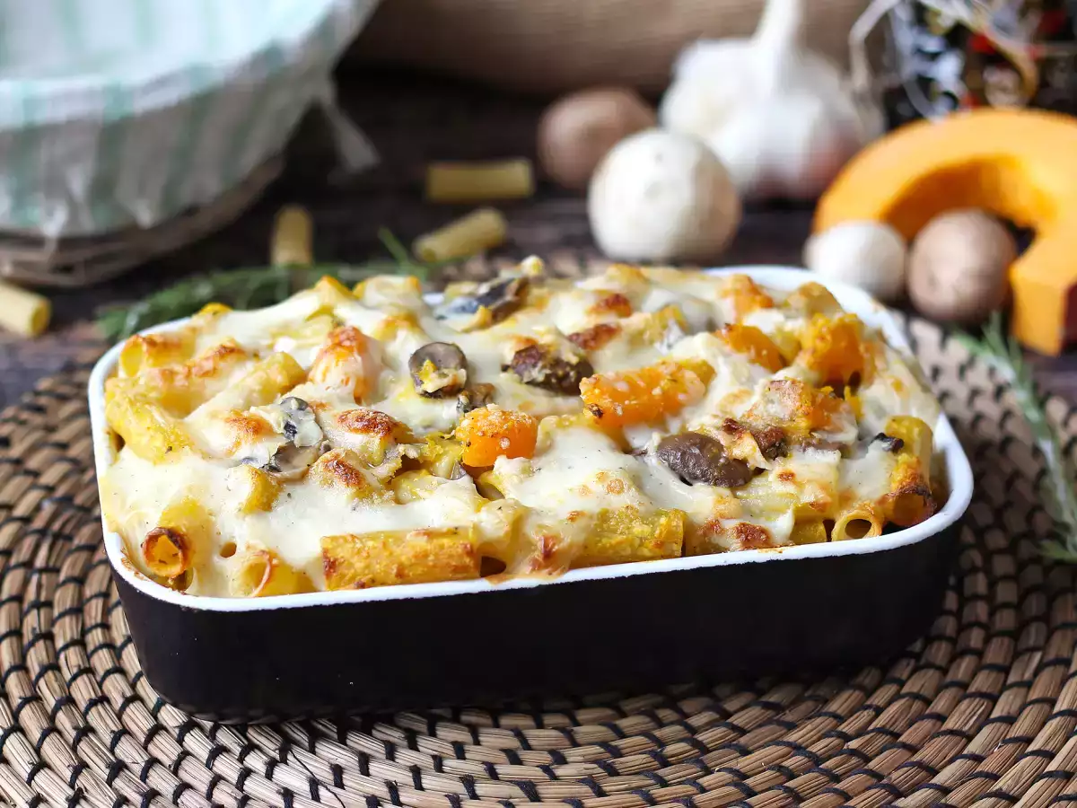 Baked pasta with pumpkin, mushrooms, and béchamel sauce - photo 7