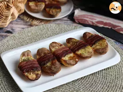 Baked potatoes coated with bacon, photo 4