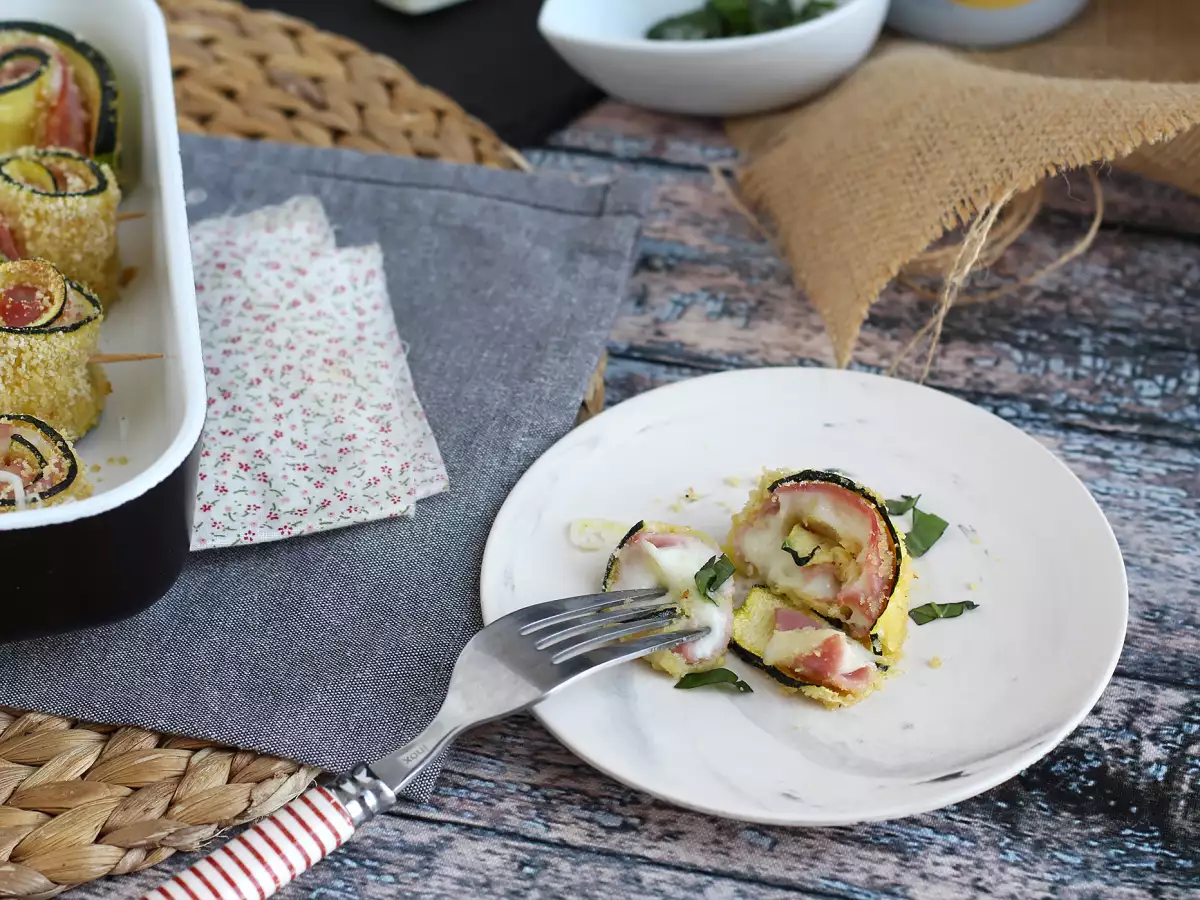 Baked zucchini rolls with cooked ham and scamorza - photo 3