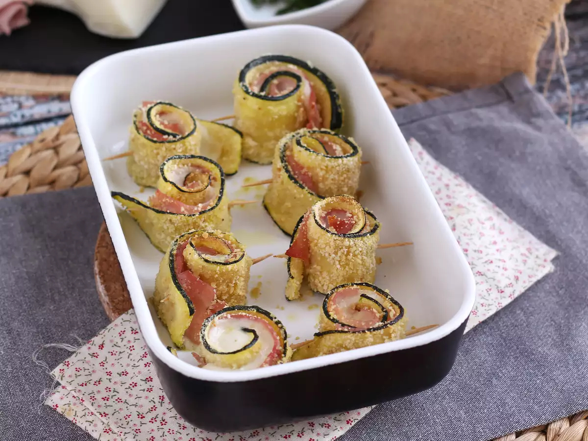 Baked zucchini rolls with cooked ham and scamorza - photo 4
