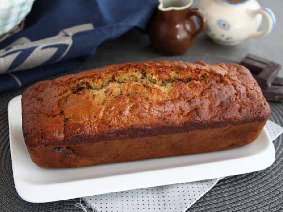 Banana bread with chocolate!