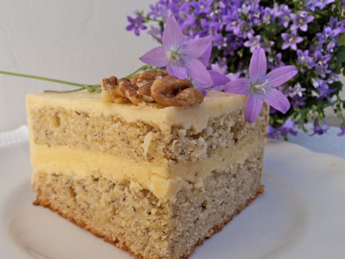 Banana Cake with Honey and Cinnamon Frosting