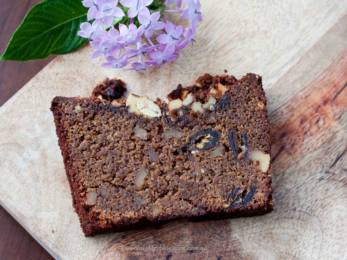 Banana Date and Walnut Cake