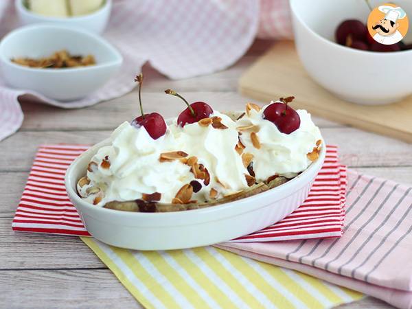 Banana split, the famous ice cream dessert