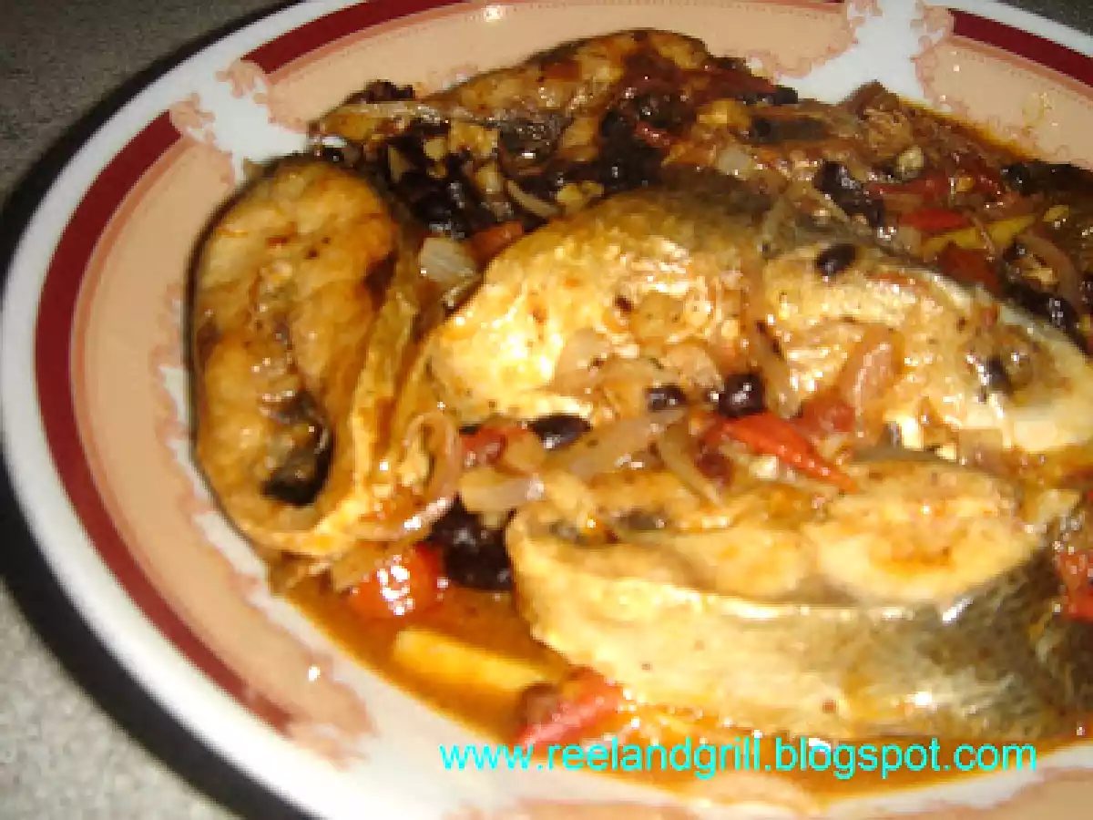 Bangus sa Tausi (Milkfish Braised in Tomato and Black Beans)