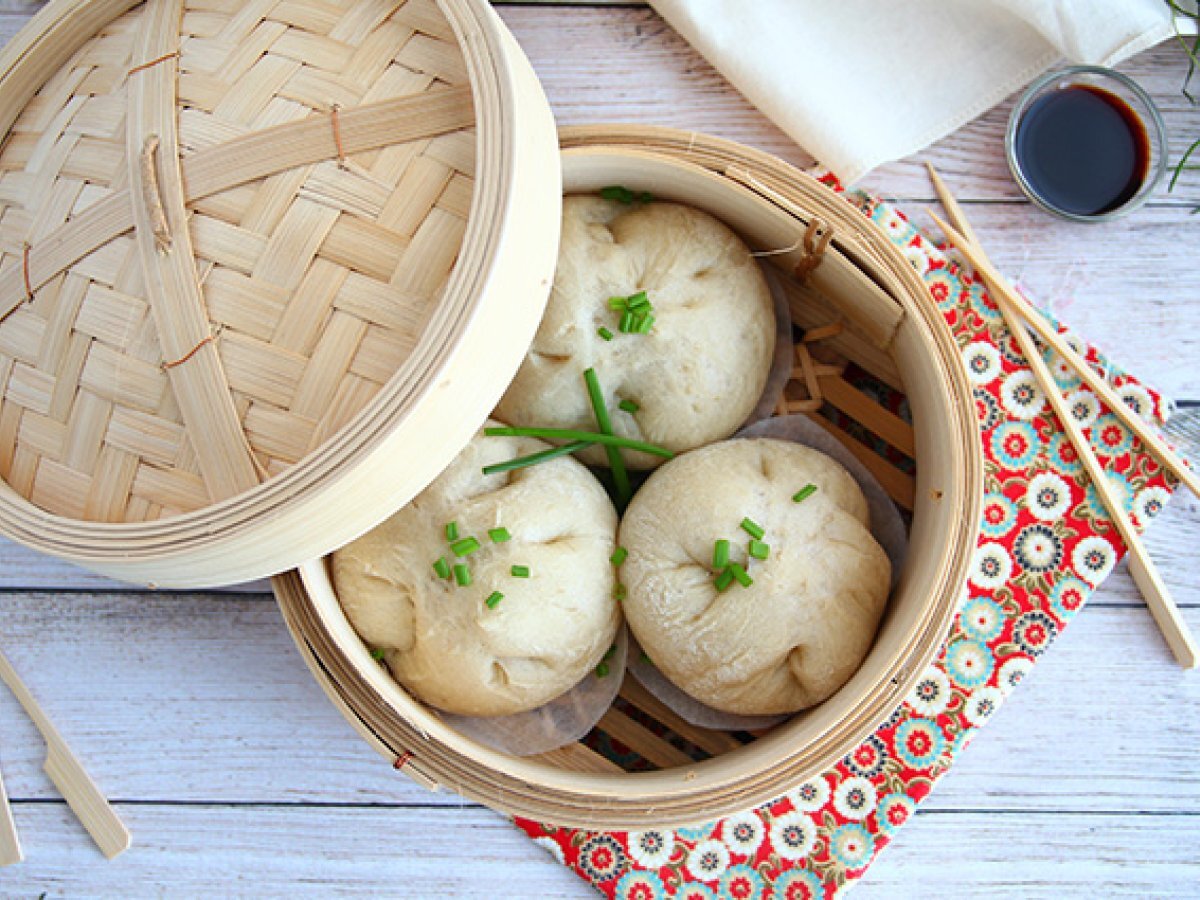 Bao buns, little steamed stuffed-buns