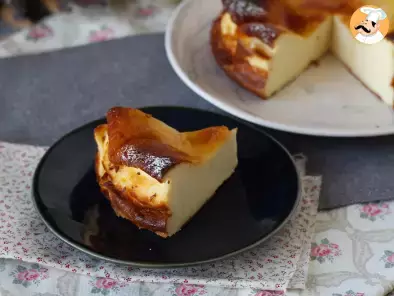 Basque cheesecake, photo 2