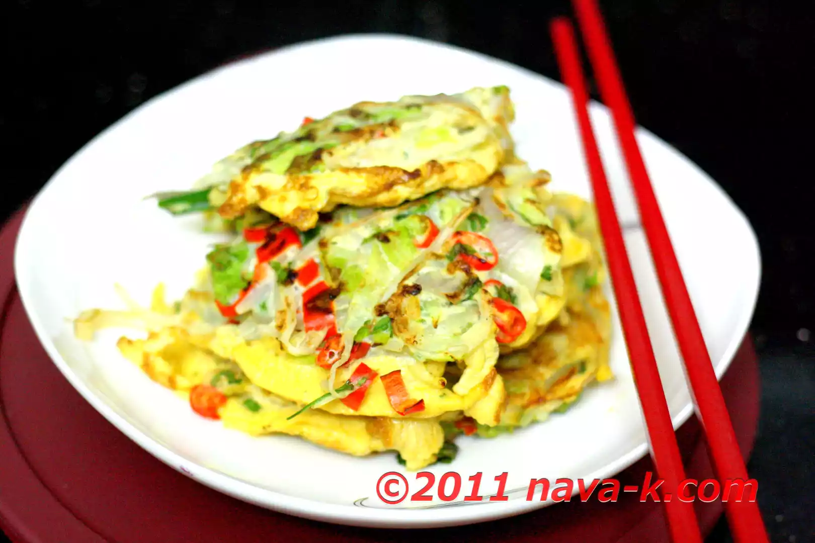 Bean sprouts omelette recipe: simple and tasty dinner dish