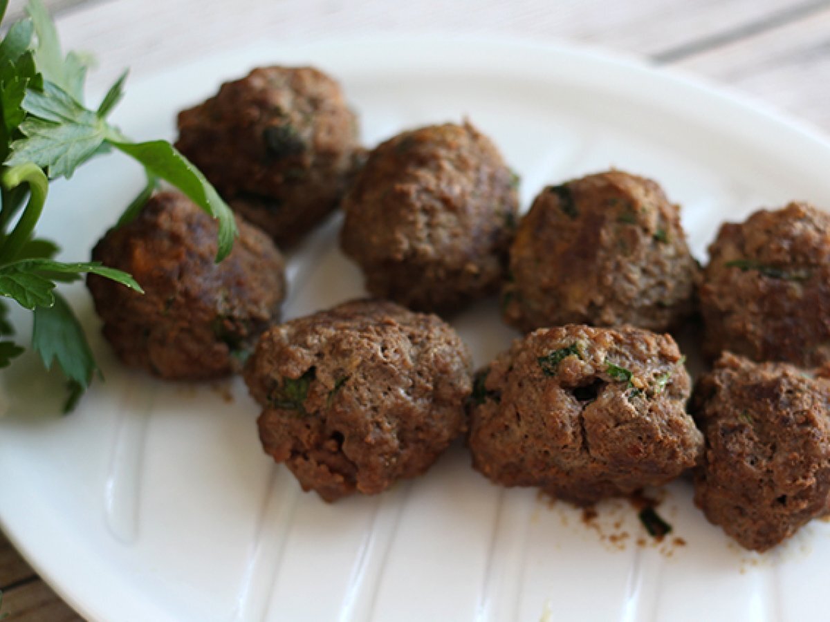 Beef and parmesan meatballs - photo 3