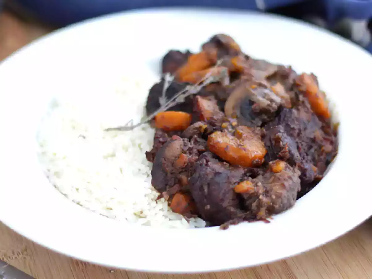 Beef bourguignon - our recipe of the famous French dish - photo 2
