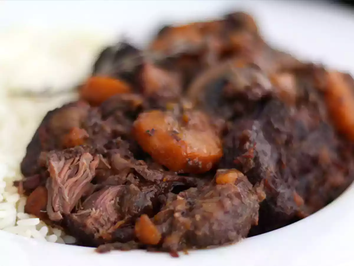 Beef bourguignon - our recipe of the famous French dish - photo 3