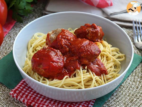 Beef meatballs stuffed with mozzarella