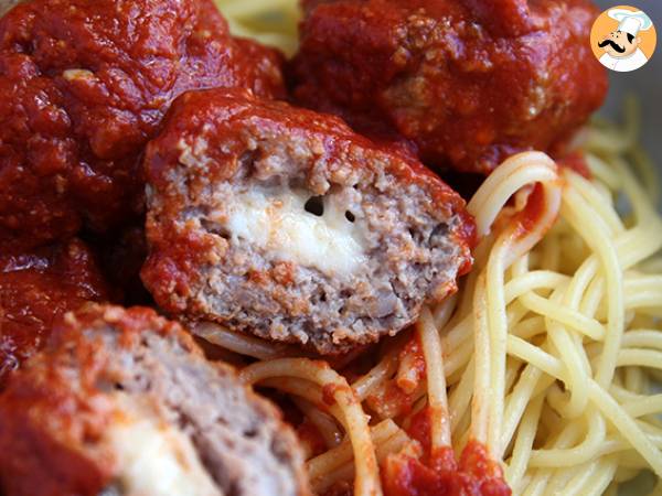 Beef meatballs stuffed with mozzarella - photo 3