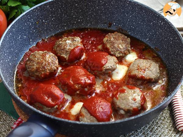 Beef meatballs stuffed with mozzarella - photo 4