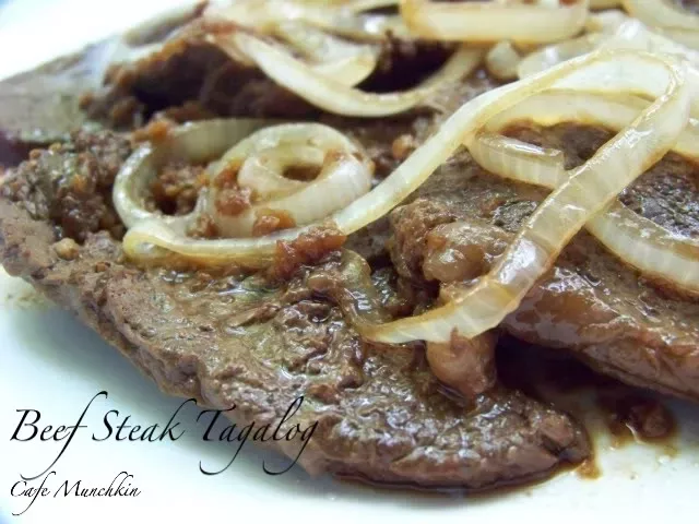 Beef steak tagalog (bistek) - Recipe Petitchef
