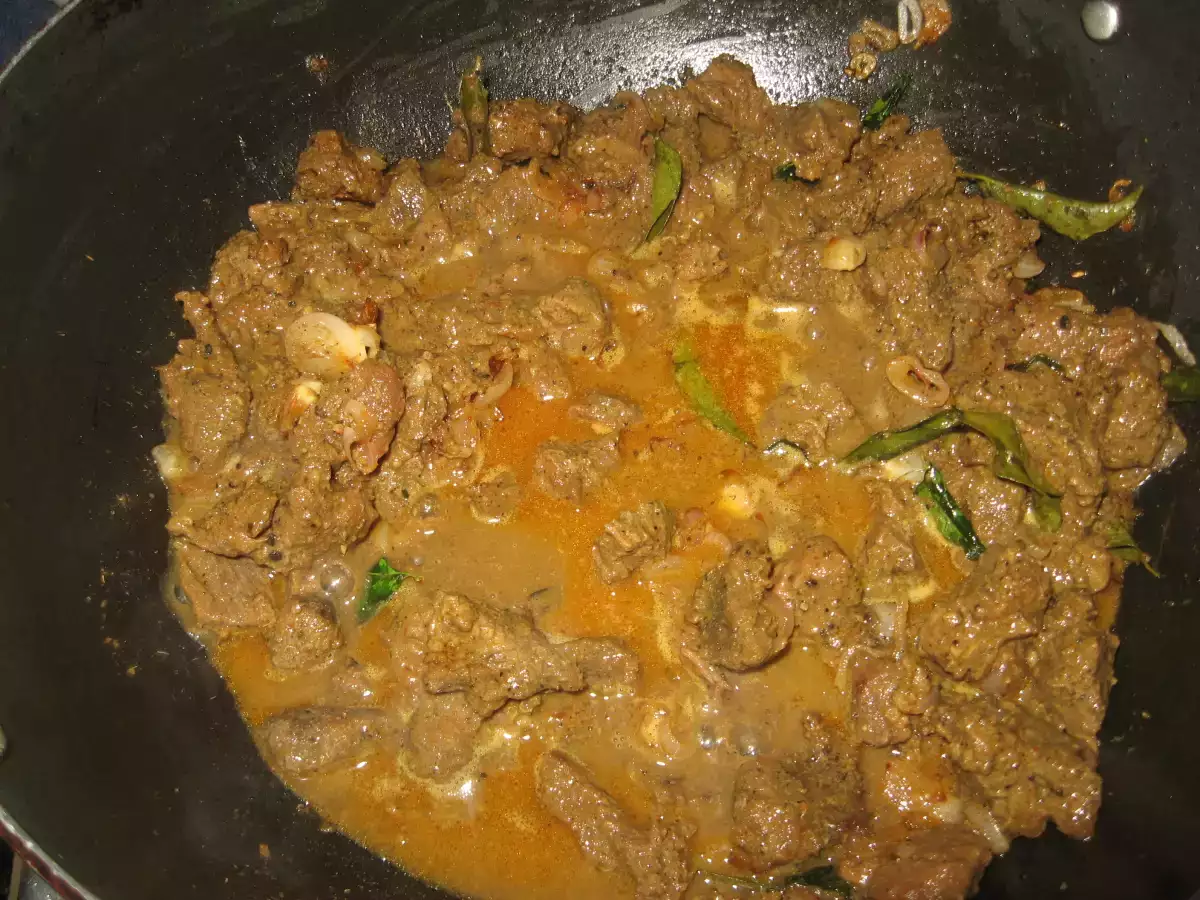 Beef Varattiyathu/Spicy Kerala Beef Roast - photo 2
