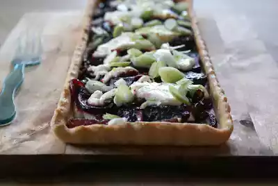 Beetroot and goat's cheese tart recipe