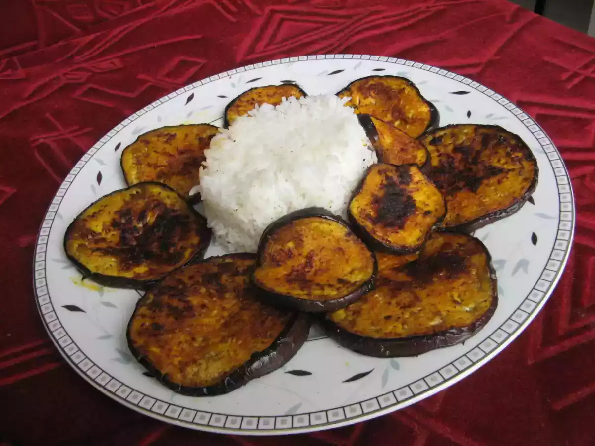 Begun Bhaja – Fried Eggplant/Aubergine/Brinjal