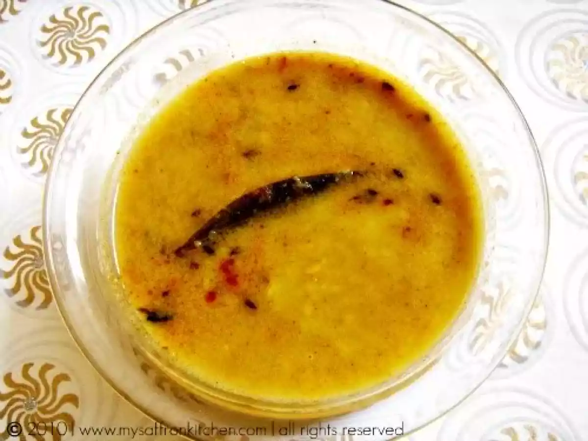 Bhaja Moong Dal (Roasted Moong Dal)