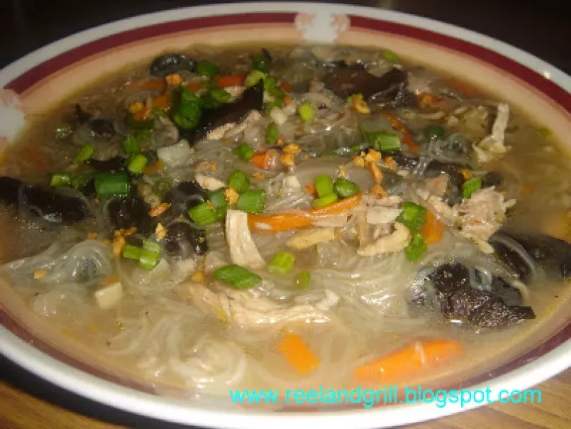 Bihongke or Sotanghon Soup (Bean Thread or Glass Noodle Soup) - photo 3