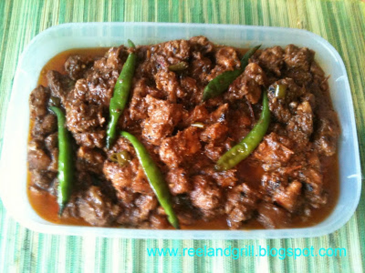 Binagoongan a la Lalaine (Pork Binagoongan or Pork Cooked in Shrimp Paste) - photo 2