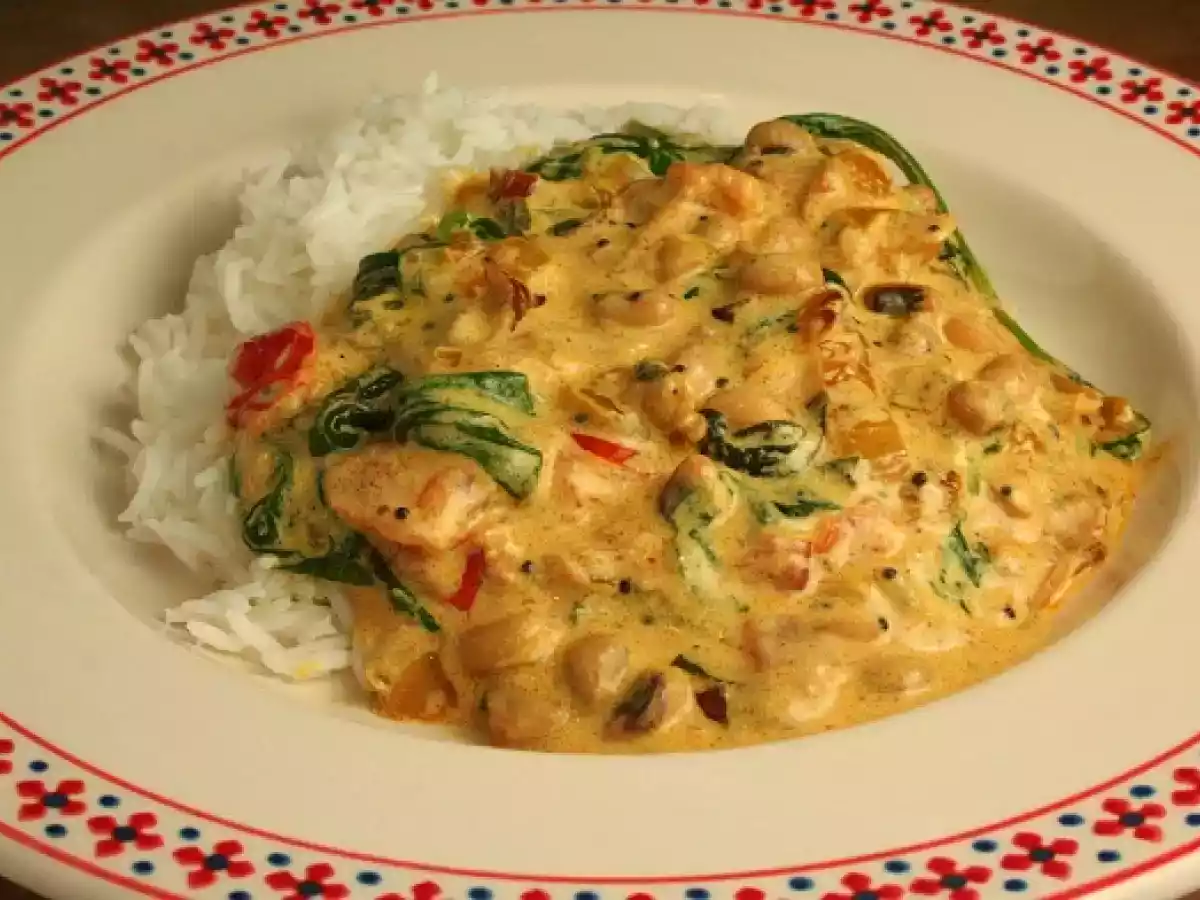 Black-eyed Beans with Spinach and Tomato