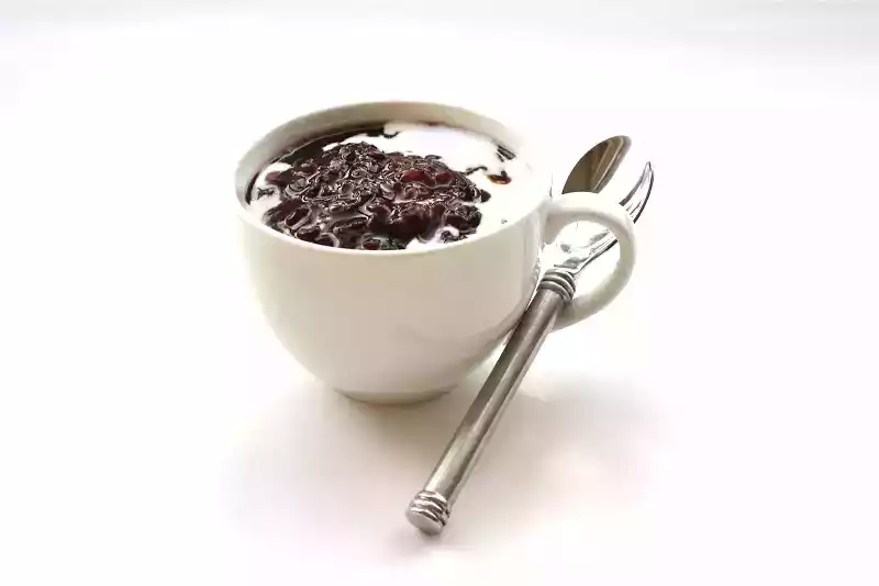 Easy black glutinous rice recipe with coconut milk