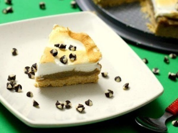 Blackcurrant Meringue Pie