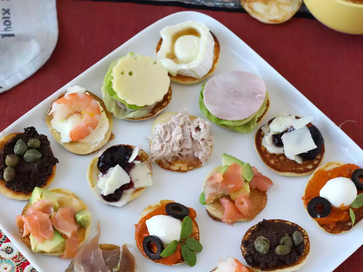 Blinis Topping Platter: A Varied Appetizer Perfect for Parties - photo 2