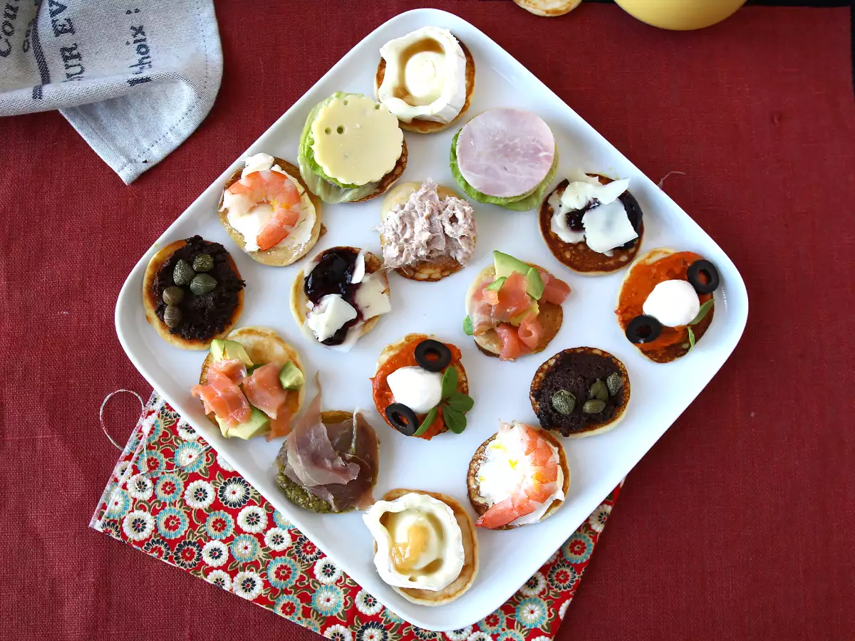 Blinis Topping Platter: A Varied Appetizer Perfect for Parties - photo 5